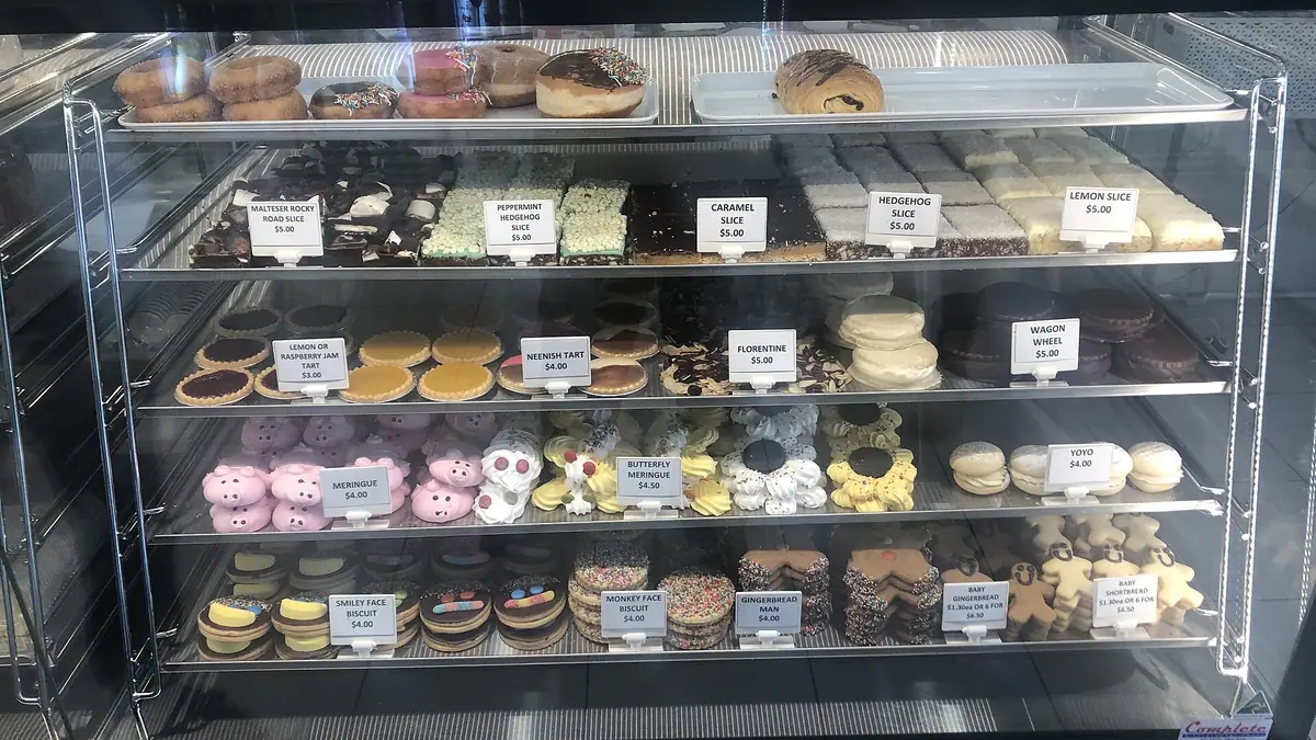 Alisons sandwhich shop and bakery – bakery in Milnsbridge, Huddersfield